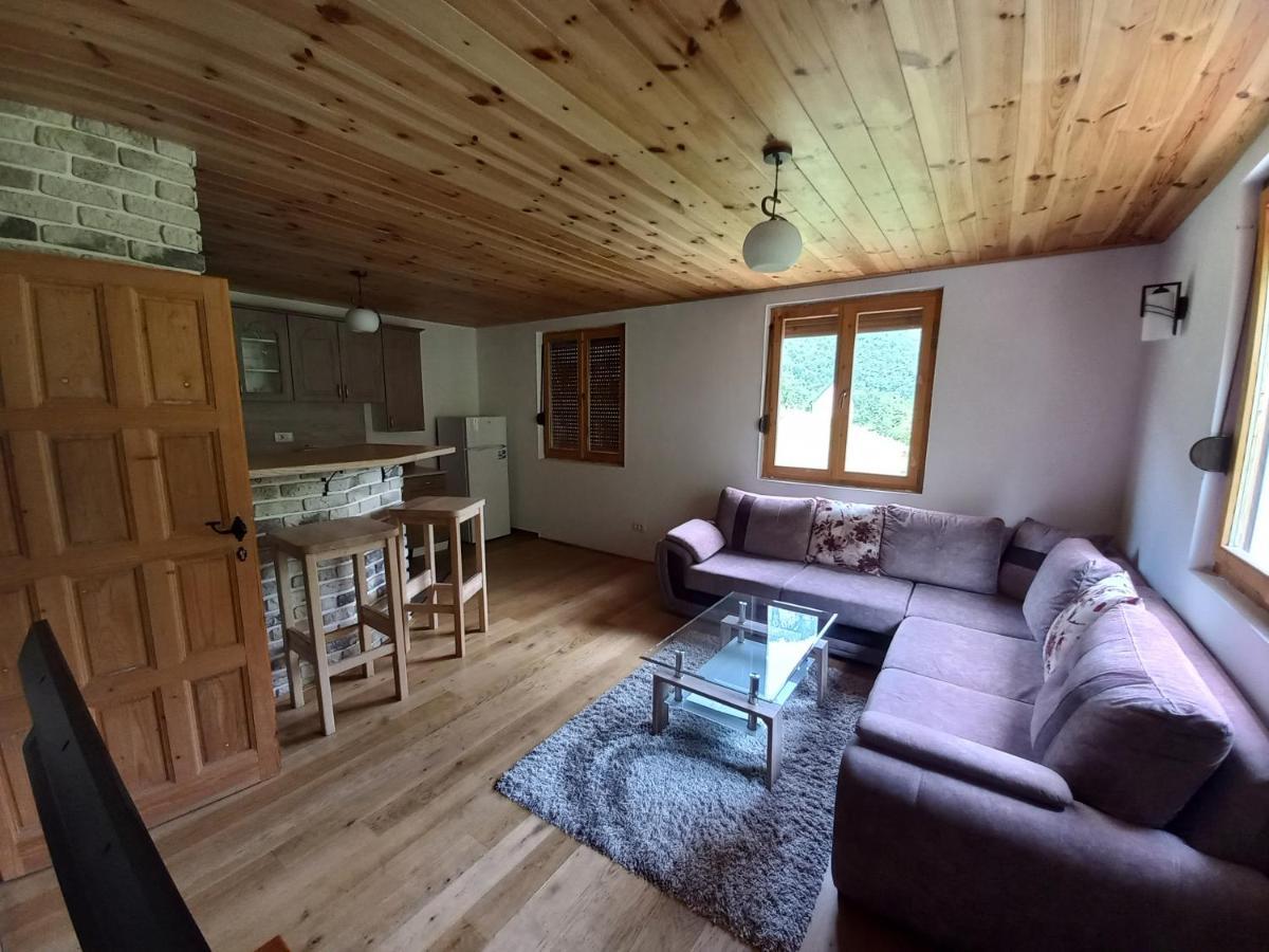 Vila Montana Dobrilovina 外观 照片