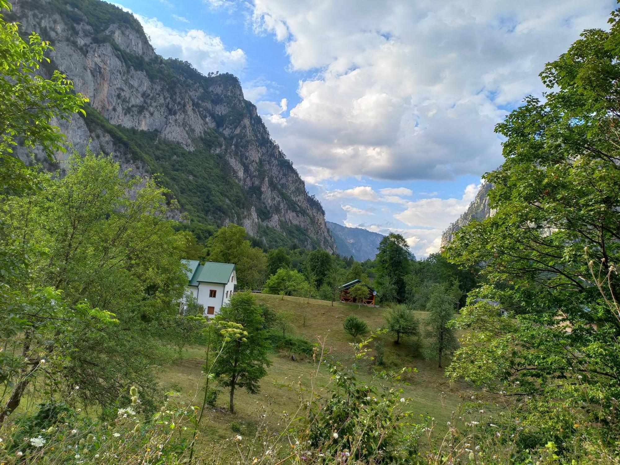 Vila Montana Dobrilovina 外观 照片