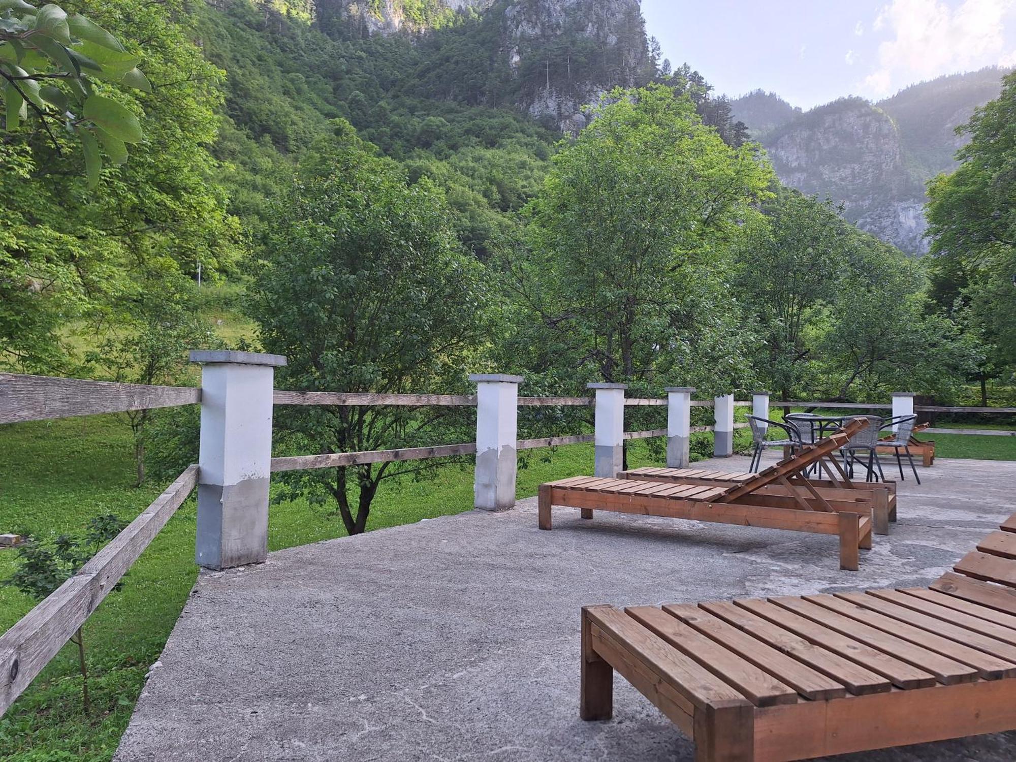 Vila Montana Dobrilovina 外观 照片