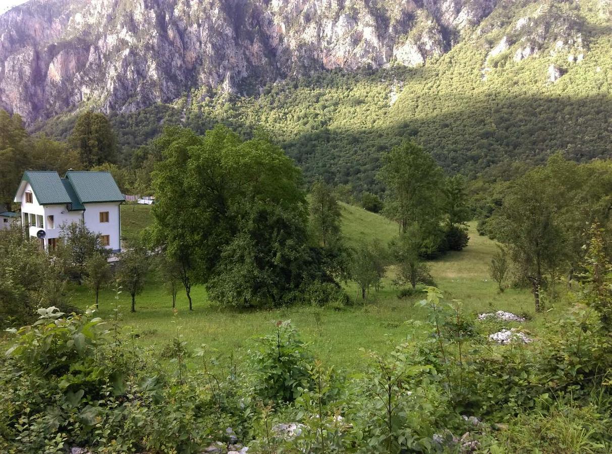 Vila Montana Dobrilovina 外观 照片